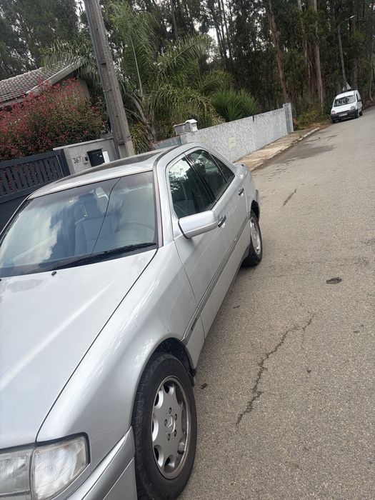 Mercedes bom estado geral