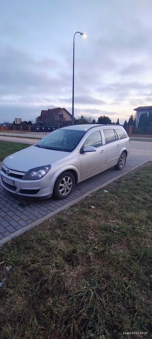 Opel Astra H 1.6 benzyna