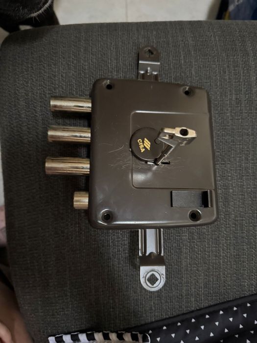 Fechadura Cisa 4 trancas