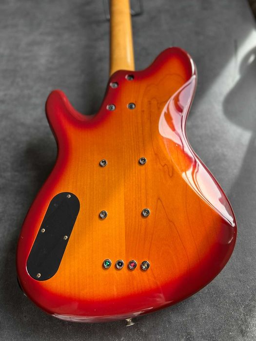 Starfield/Ibanez CB200 Made in Japan lipstick gitara basowa bass