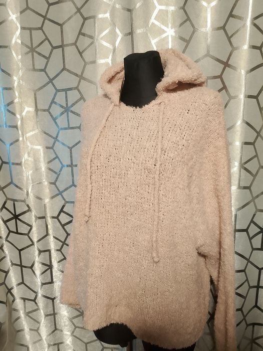 Bukla Pudrowy sweterek