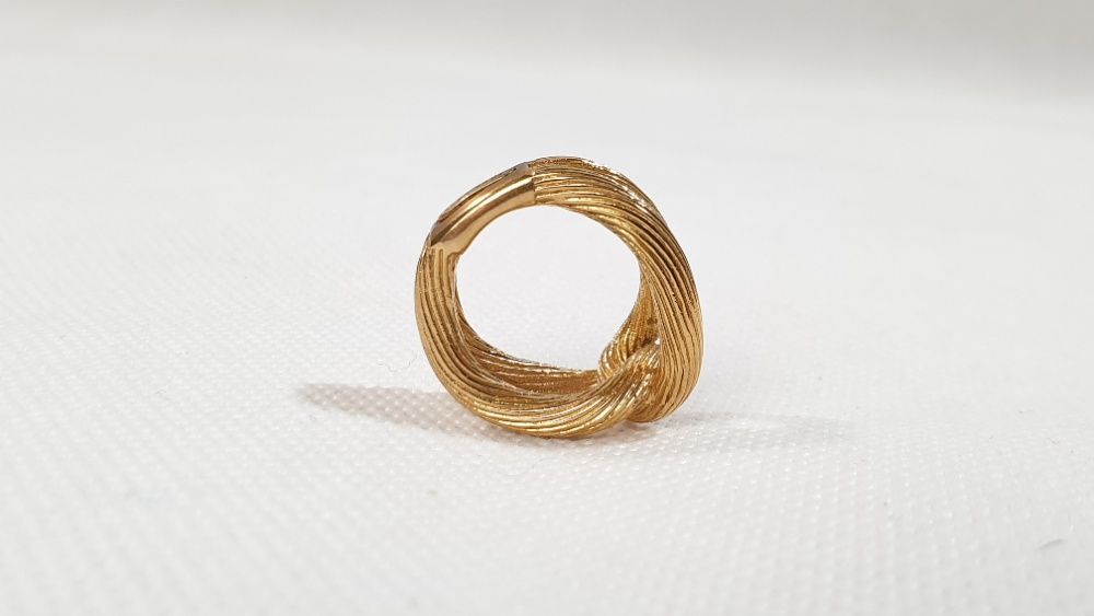 Pozłacany pierścień damski Hugo Boss, rozmiar 52