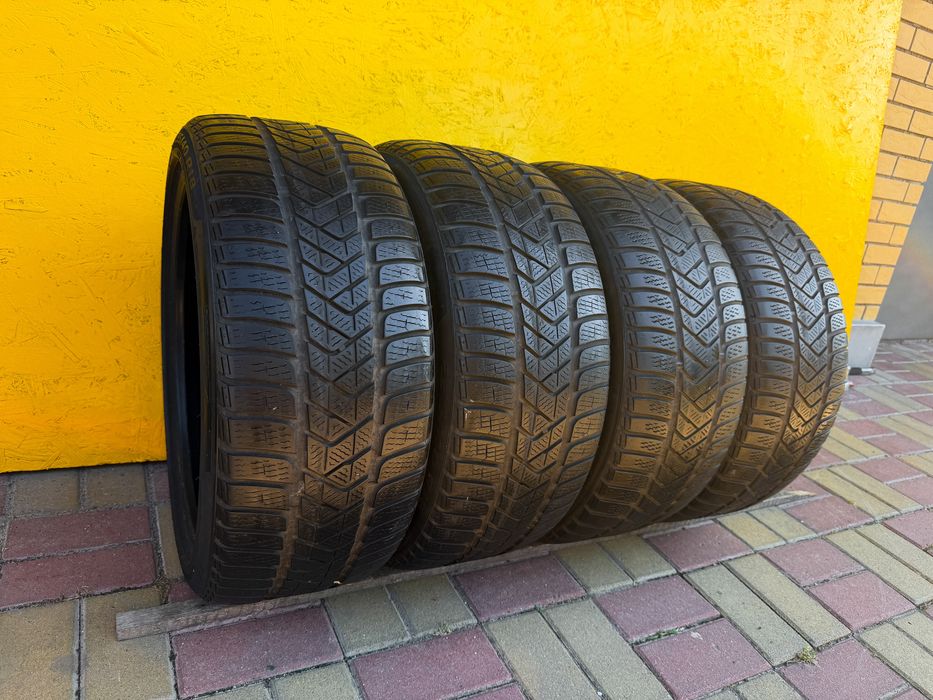 Шини Резина 235.40 R18 Pirelli Зима