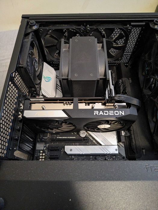 Karta graficzna ASUS AMD Radeon RX 6650 XT OC 8GB jak Nowa, gwarancja