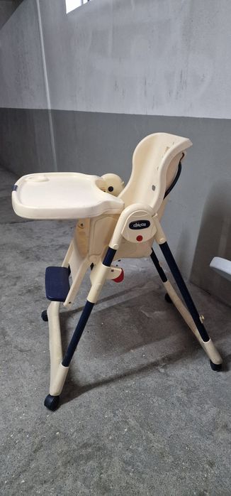 Cadeira de refeições para criança