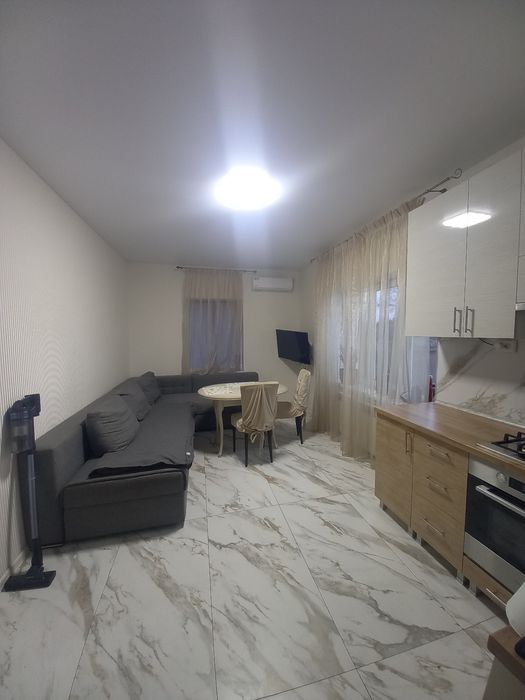 Продам 2х квартиру. Озерная Балка.71м.ремонт.