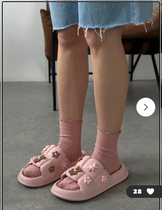 Розовые шлепки тапочки босоножки