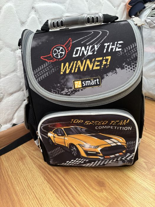 Рюкзак шкільний 1-4 клас