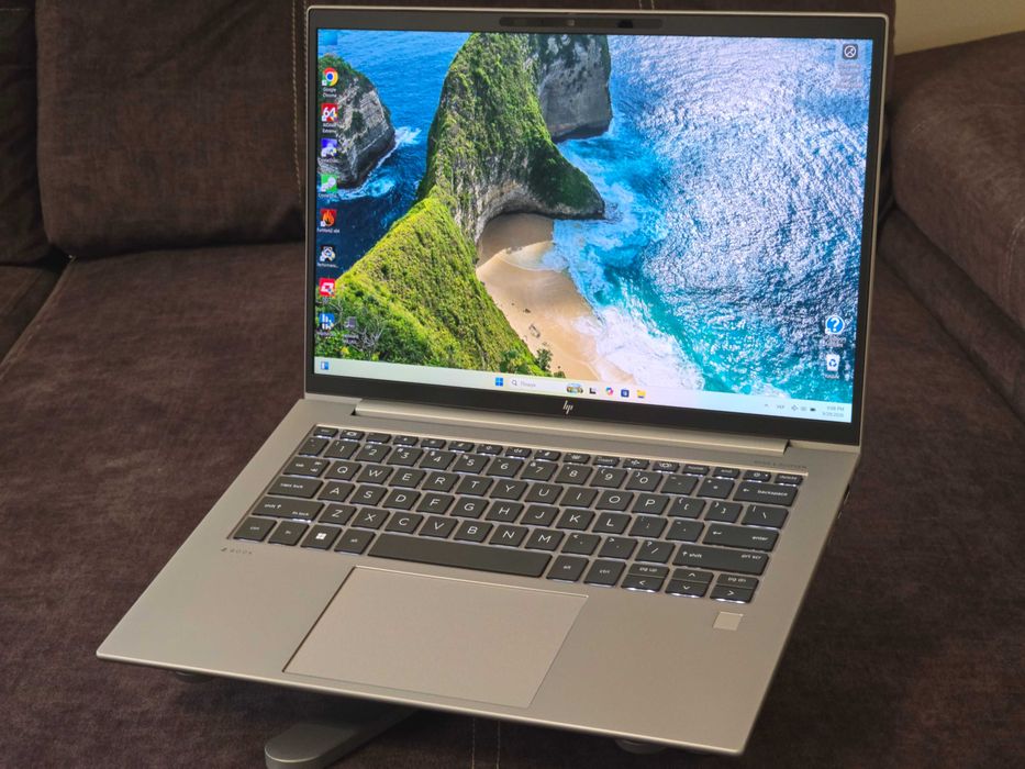 HP ZBook Firefly 14 G10 A (14" FHD+ IPS 100% sRGB/ R7-7840HS/ 32 DDR5/ 512 SSD)