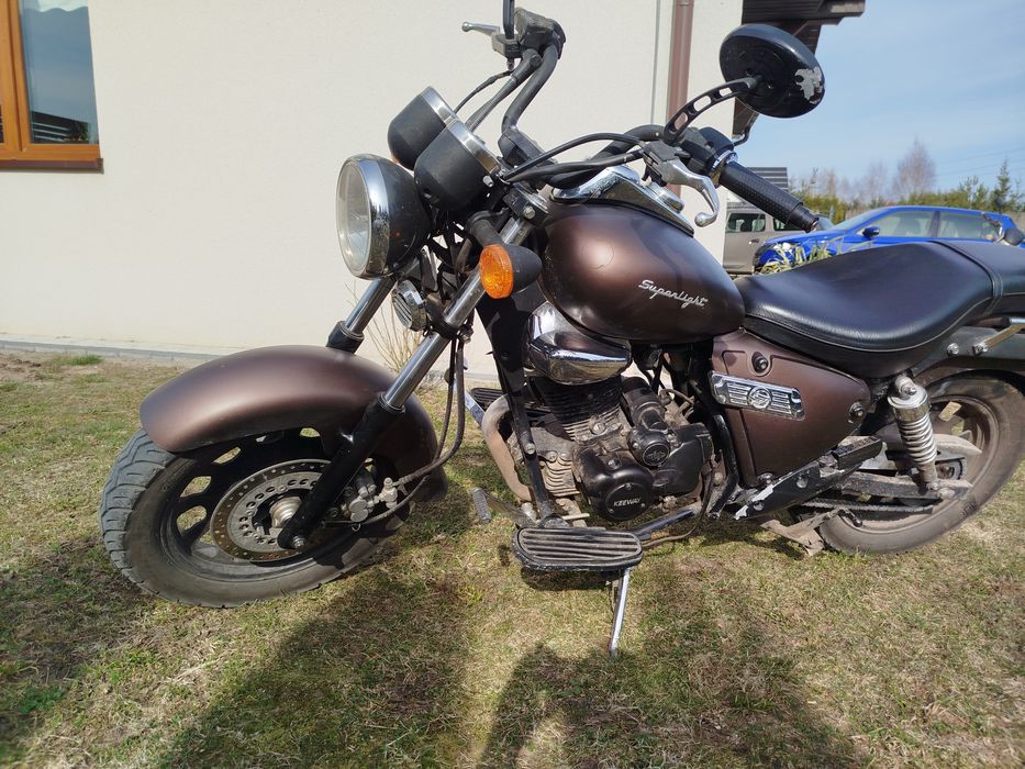 Motocykl keeway superlight 125