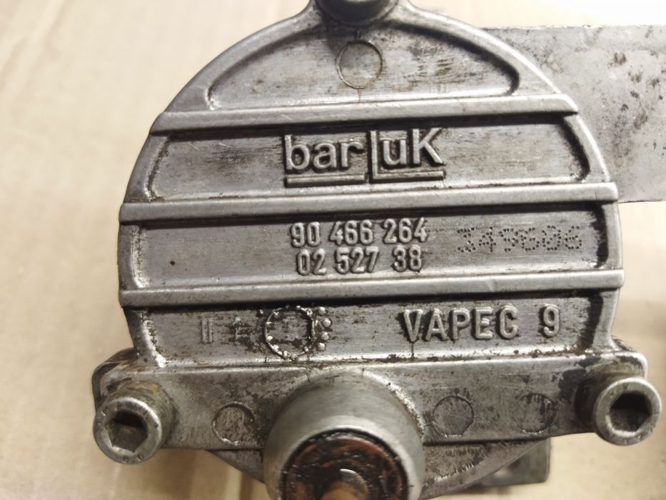 Вакуумный насос Astra F 1.7 Vectra A 1.7 90466264 Вектра А 1.7 Астра Ф