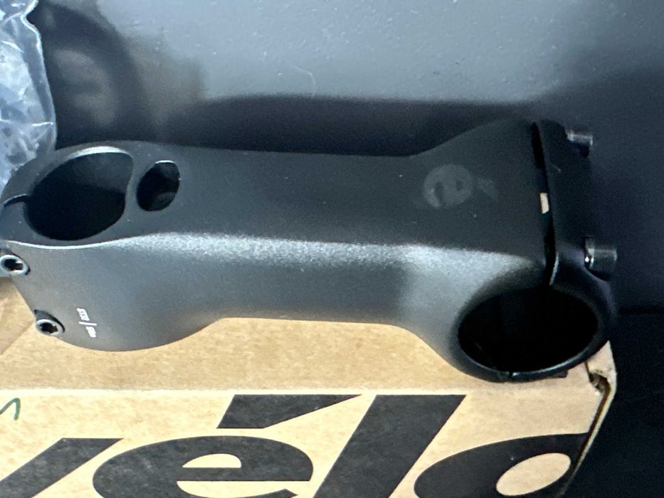 Mostek kierownicy Vélo (ahead stem).