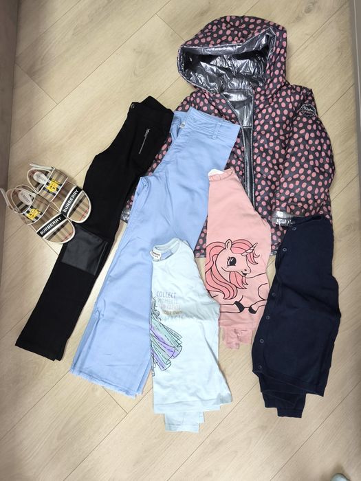 Пакет одягу(штани,куртка,кофта,реглани)7-8 років