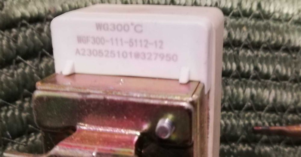 Dwa termostaty 50-300 stopni np. do piekarnika