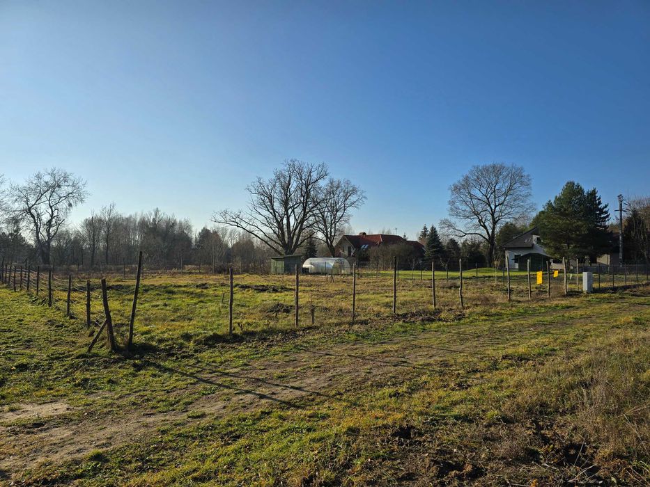 Działka budowlana 1034 m² w Wiktorowie z pozwoleniem na budowę i proj.