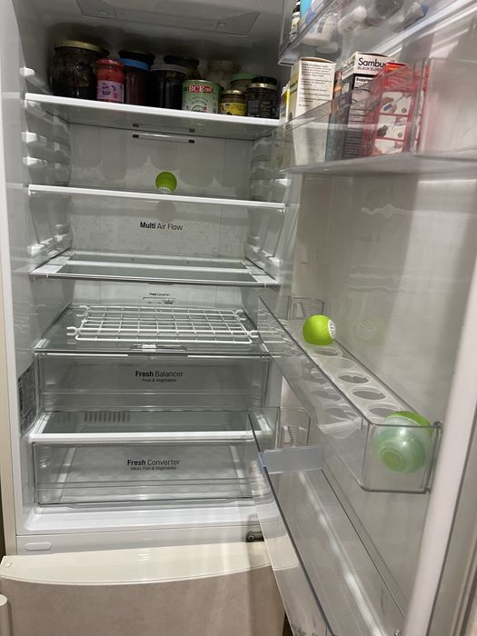 холодильник LG Electronics