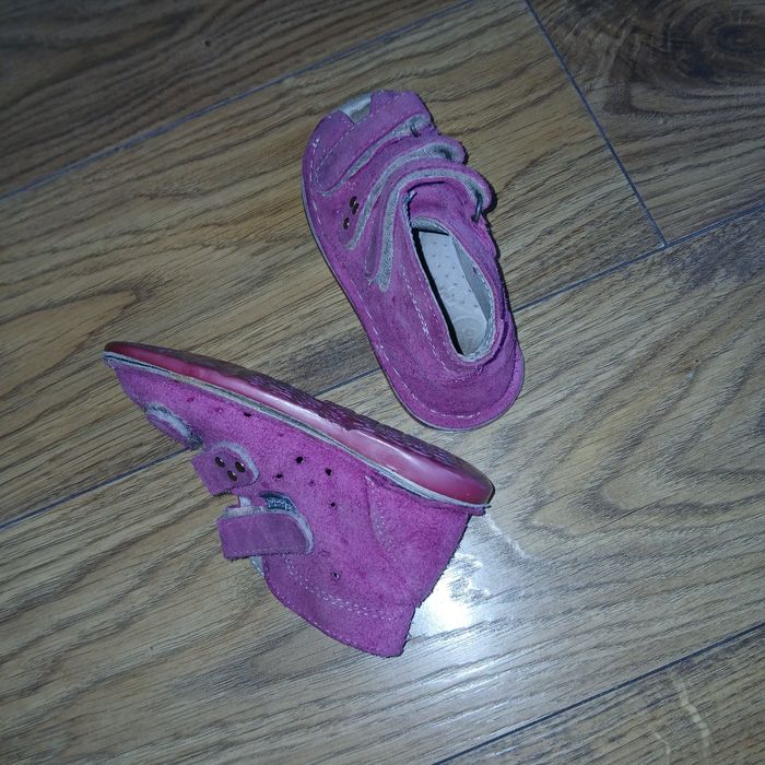 Sandały zamszowe 22 Daniel