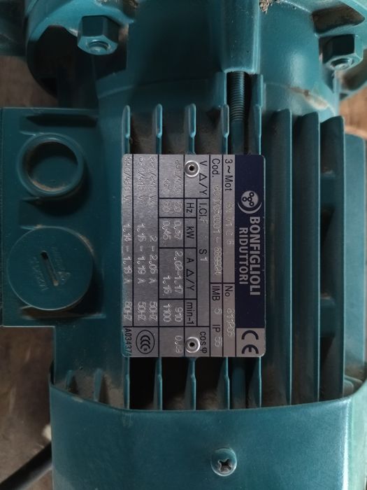 Motoreduktor 0.37 kw 7.5 obrotu