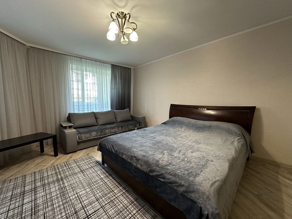 2-км квартира цент оренда погодинно, подобово, потижнево