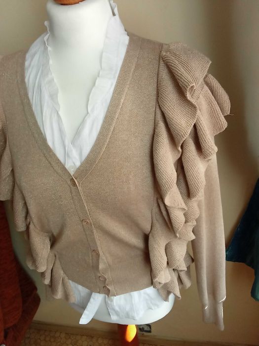 Atrakcyjne sweterki damskie