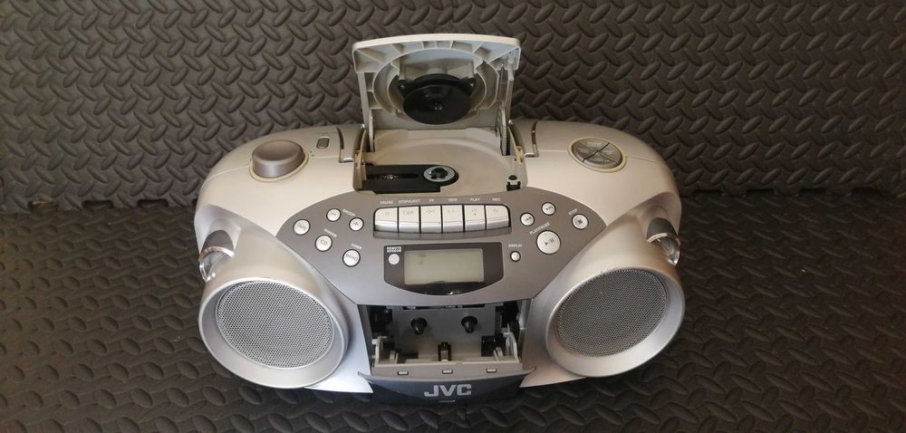 Radiomagnetofon z CD JVC RC-EX36 (boombox)