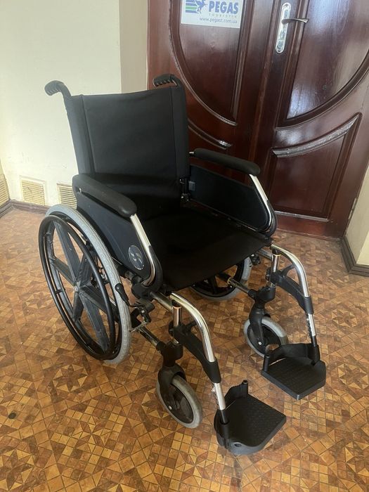 Breezy,інвалідне крісло-коляска