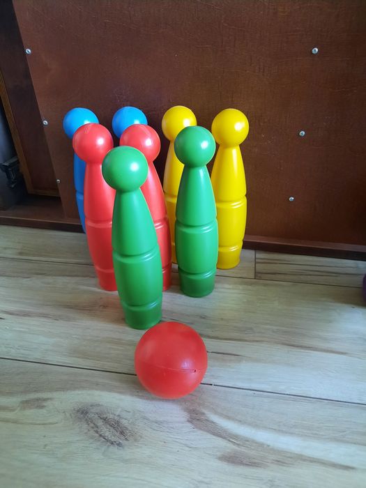 Kręgle 9 sztuk + piłeczka