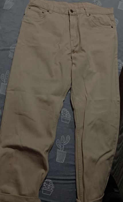 прямі світлі джинси