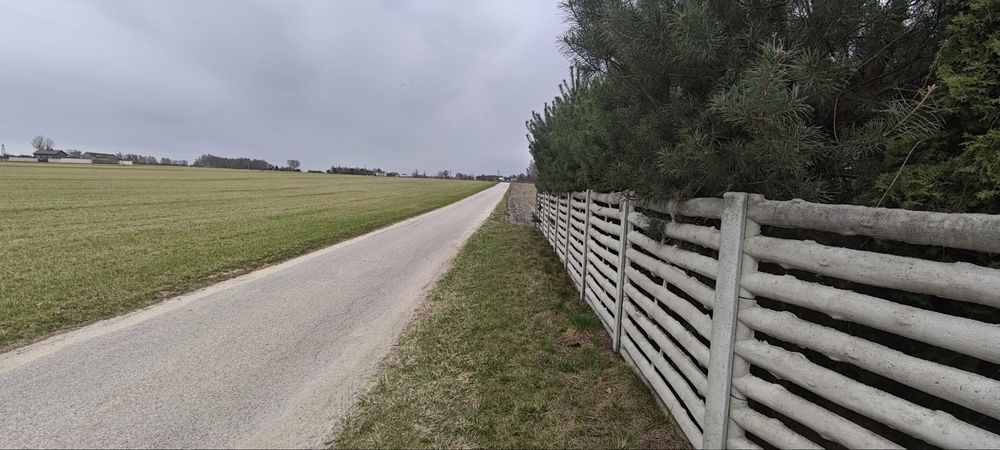 Duża działka z domkiem letniskowym, możliwość budowy domu jednorodzinnego