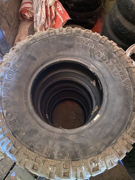 Pneus Mickey Thompson 37” Baja Claw 315/75R16 – Bom estado
