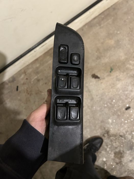 Vendo peças frontera b