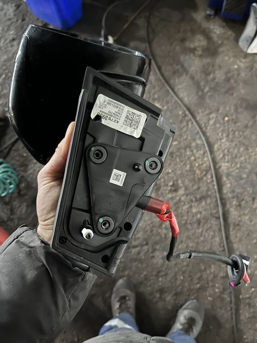 Chevrolet bolt ev 22-23 рік дзеркало праве