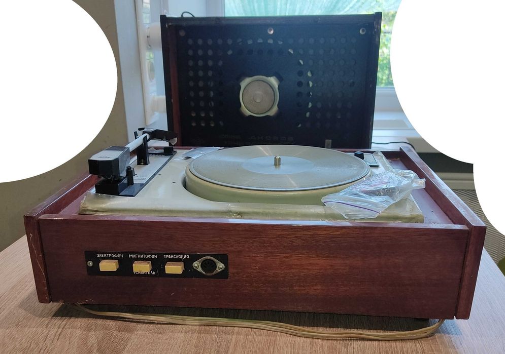 виниловый проигрыватель Riga