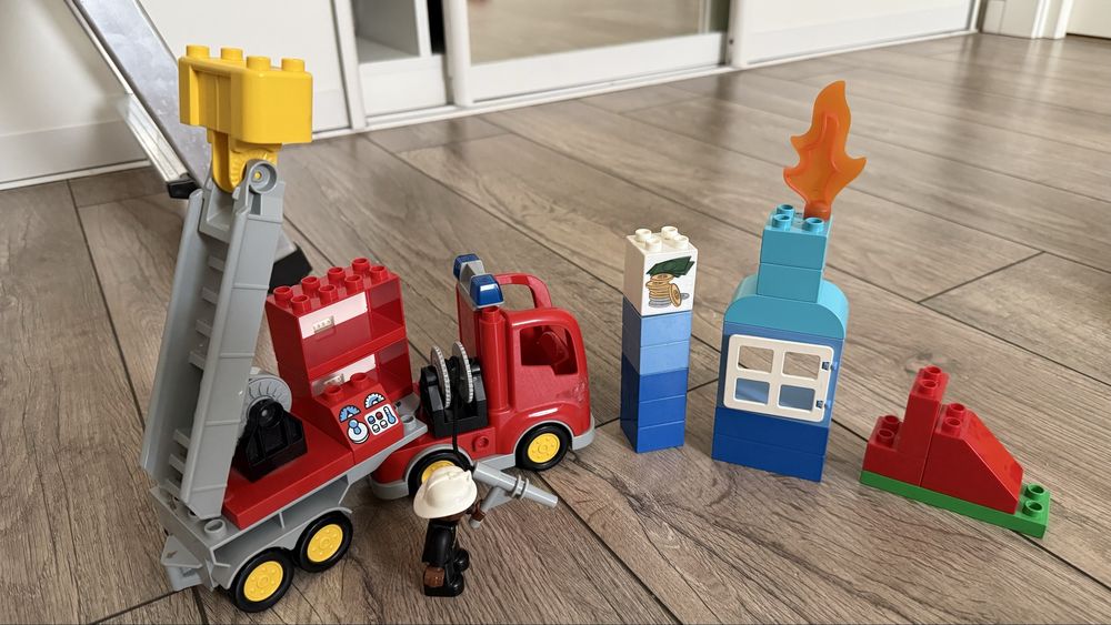 Лего Дупло Пожежна/ Аеропорт/ СТО/ Паровозік
