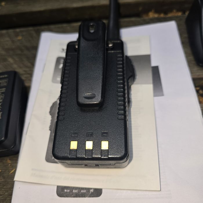 Продам Рацію YAESU 65E