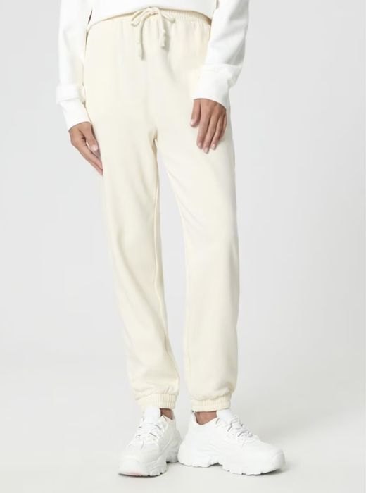 Спортивные штаны брюки новые бежевые молочные