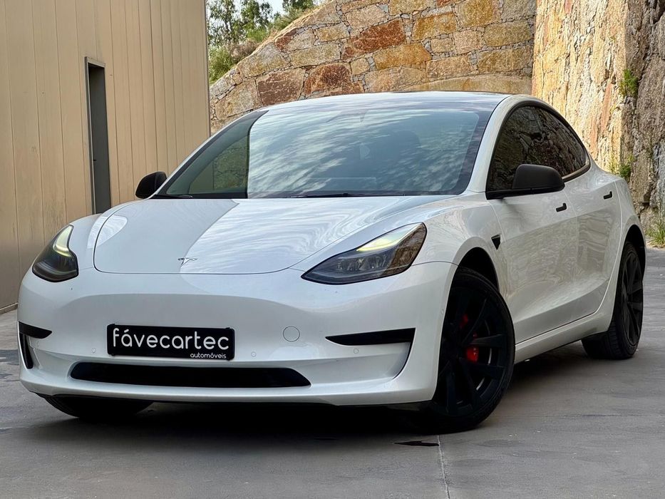 Tesla Model 3 Tração Traseira
