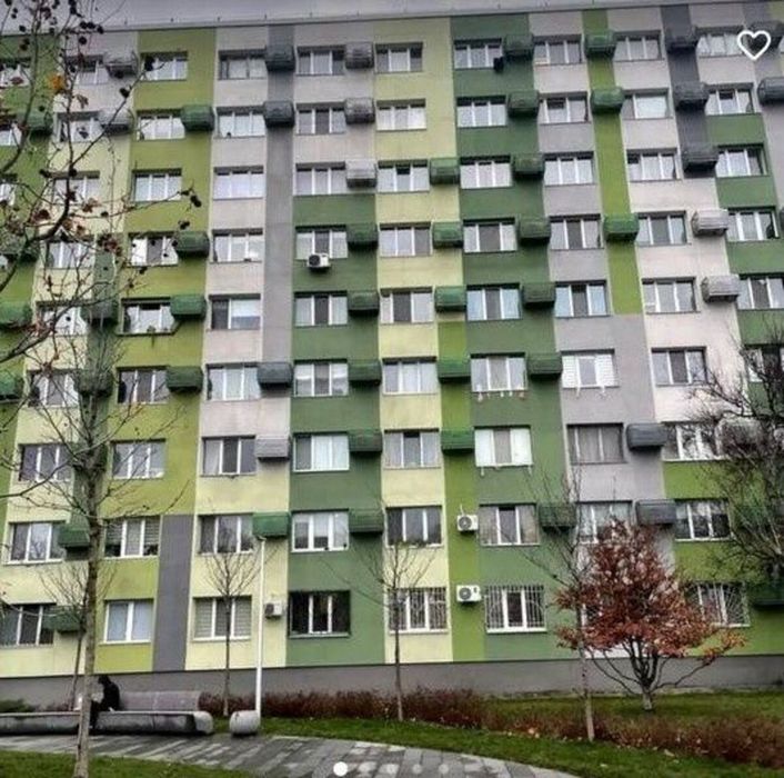 1 комн. 23 м. кв. 8/9 эт. пр. Слобожанский (середина)