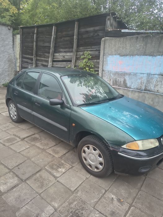Rover 200    uszkodzony