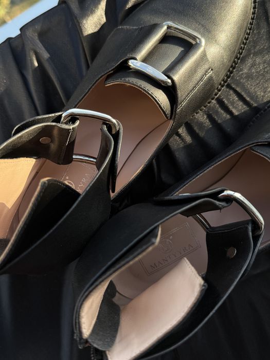 Оригінальні лофери, шкіра, нові, 38р MANTYYRA