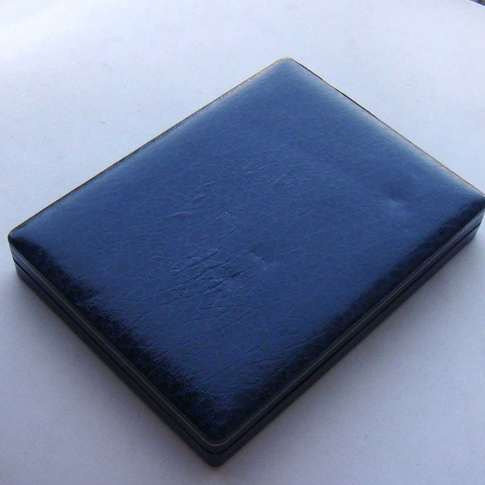 Medalha de Estanho da Torre do Relógio em Albufeira Algarve em Estojo