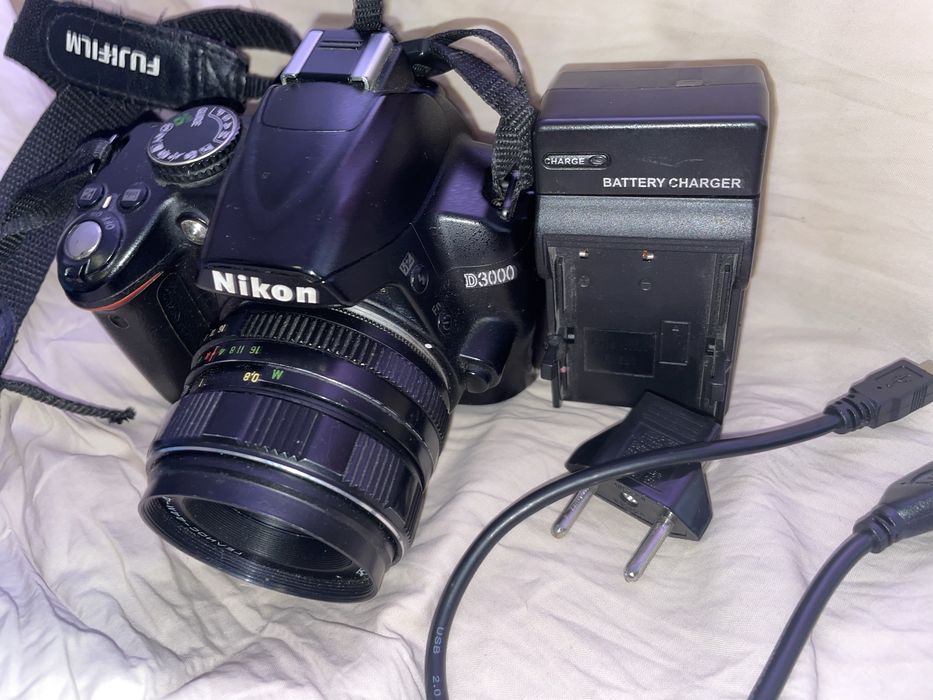 Фотоапарат D3000