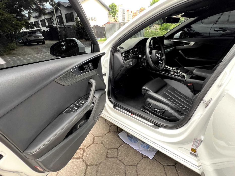 Audi A4 Quattro Premium Plus 2022 s-line
