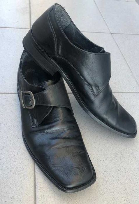 Sapatos Pretos em pele do Traje Académico Universidade do Minho