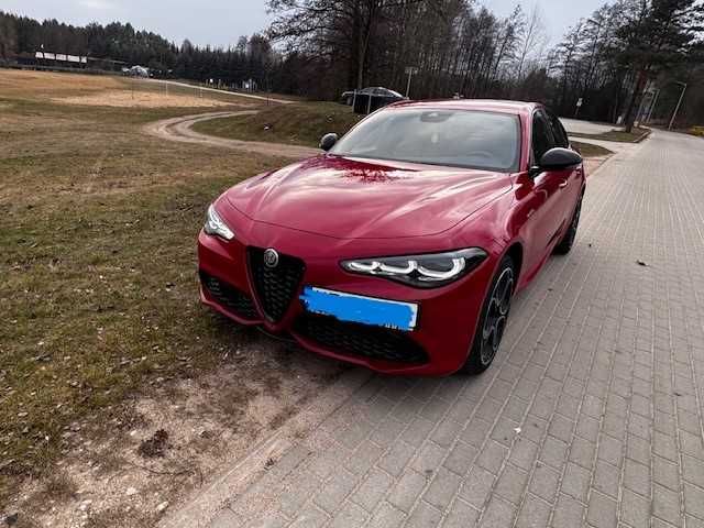 Wynajem samochodu Alfa Romeo GIULIA VELOCE