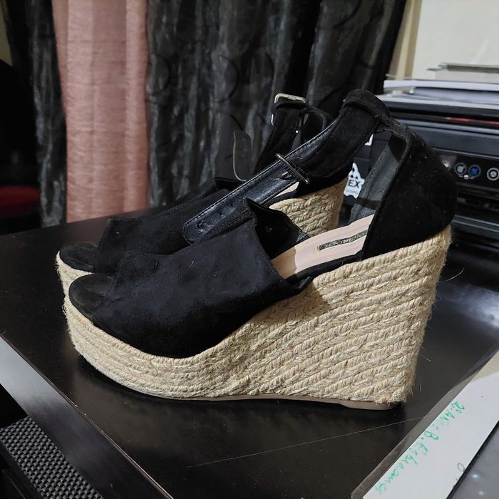 Sandalias salto cunha