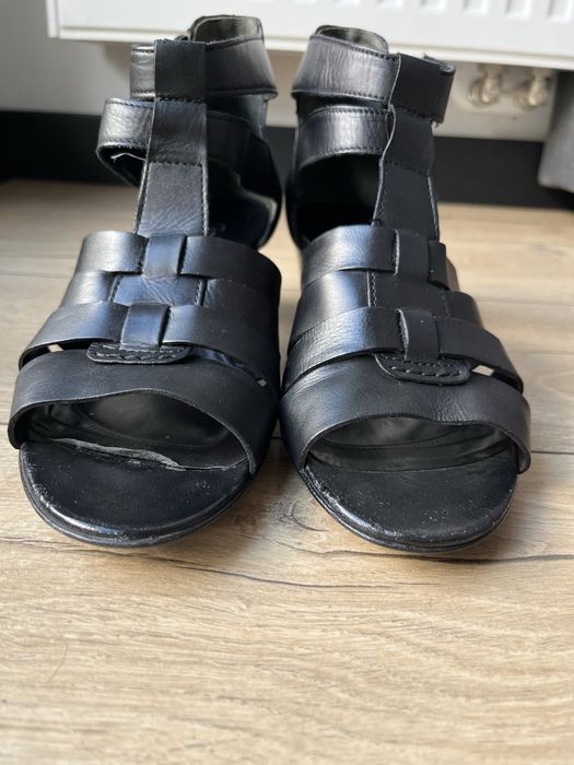 Sandały na obcasie damskie skórzane Gabor 40G