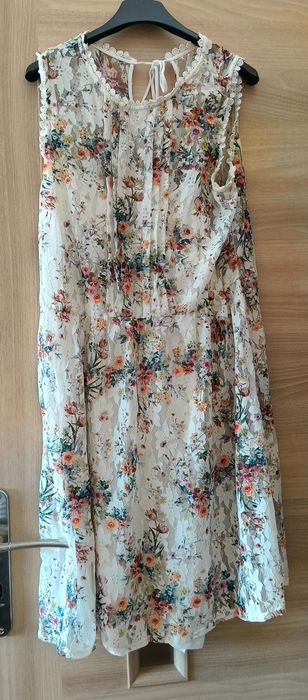 Orsay śliczna koronkowa sukienka w kwiaty rozmiar 42