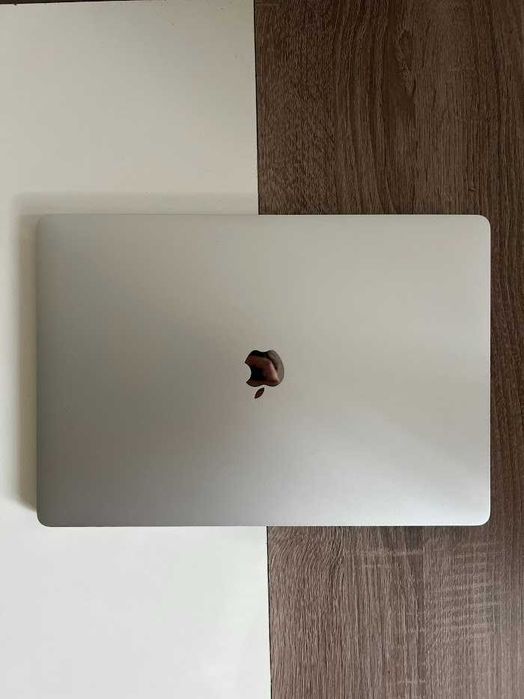 Macbook Pro 2019 16-inch 16GB (500GB SSD) (Нова батарея і SSD)