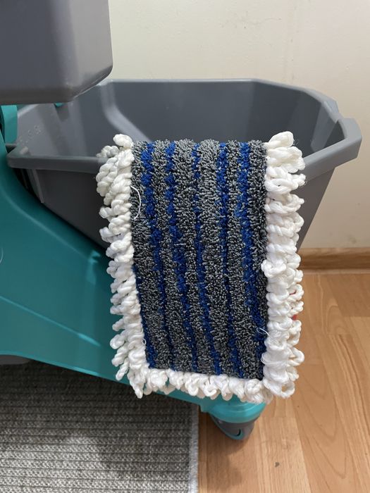 Wózek do sprzątania z wyżymaczką dźwigniową TTS, pojemność 2 x 25 l